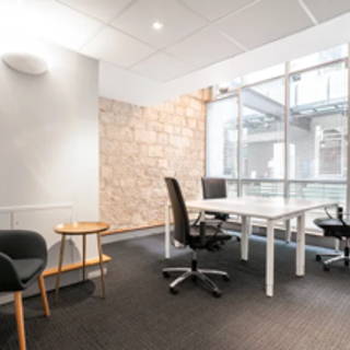 Bureau privé 50 m² 10 postes Coworking Place de la Joliette Marseille 13002 - photo 4